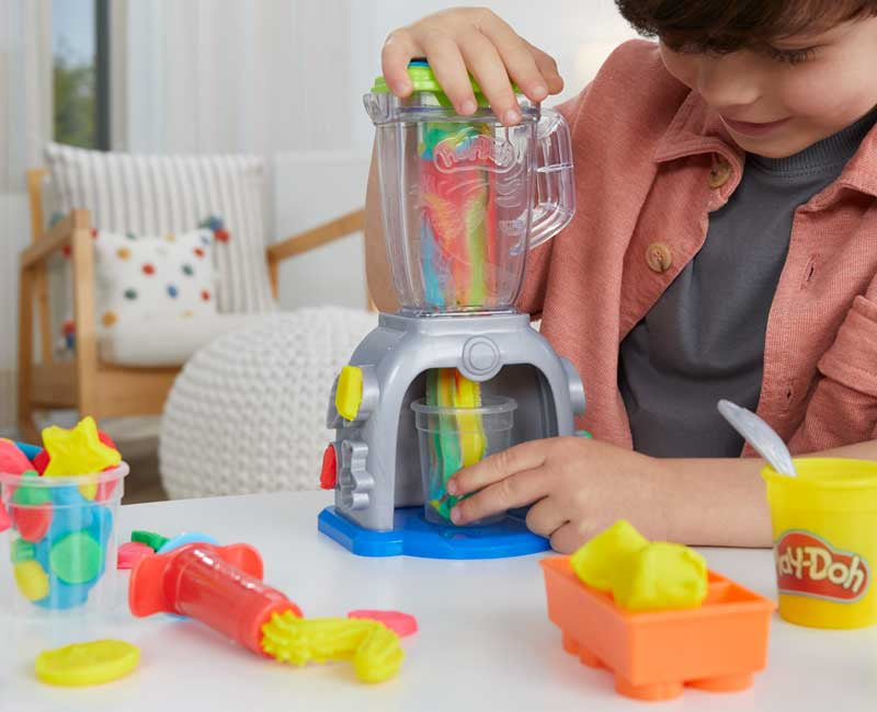 PLAY-DOH SWIRLIN SMOOTHIES BLENDER PLAYSE